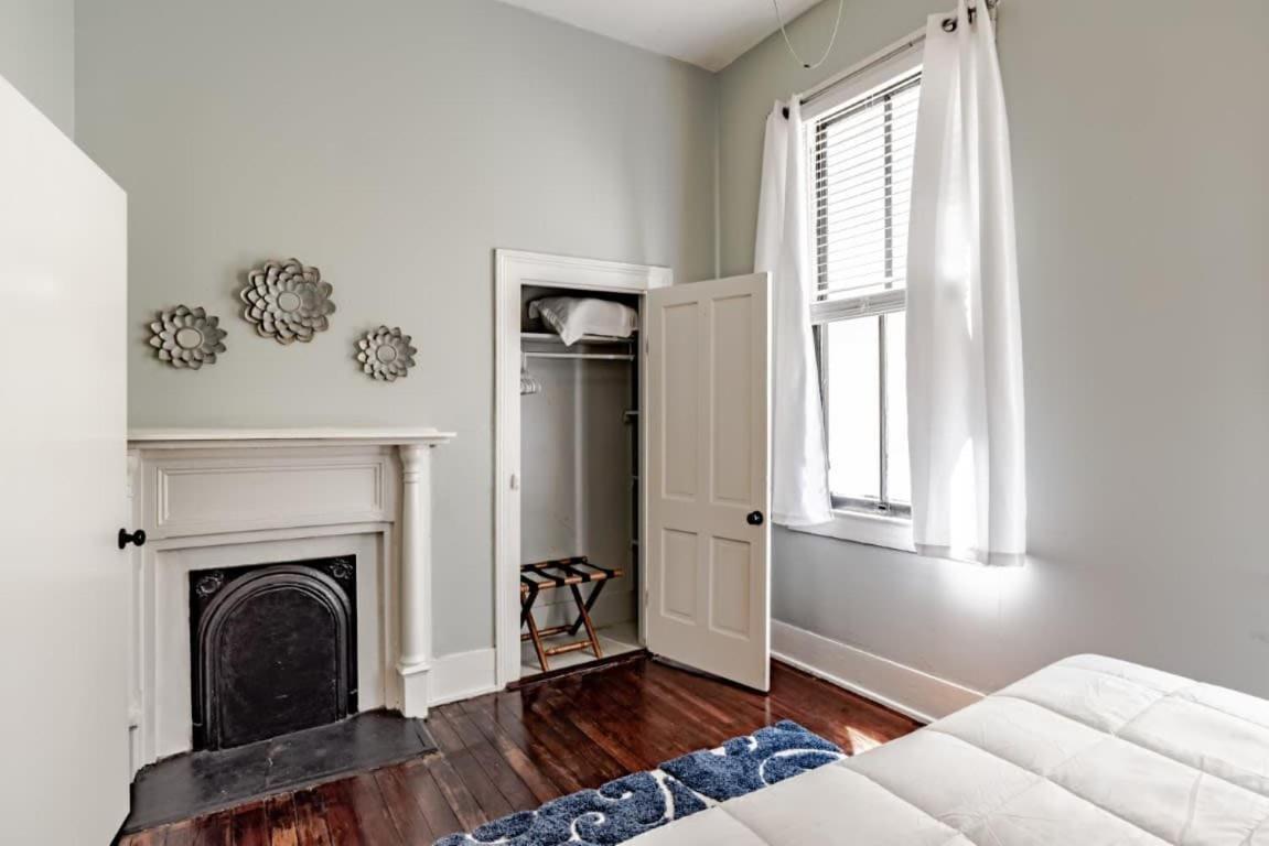 Апартаменты Mins From Downtown & Dining, Dauphin Darling 2 Мобил Экстерьер фото